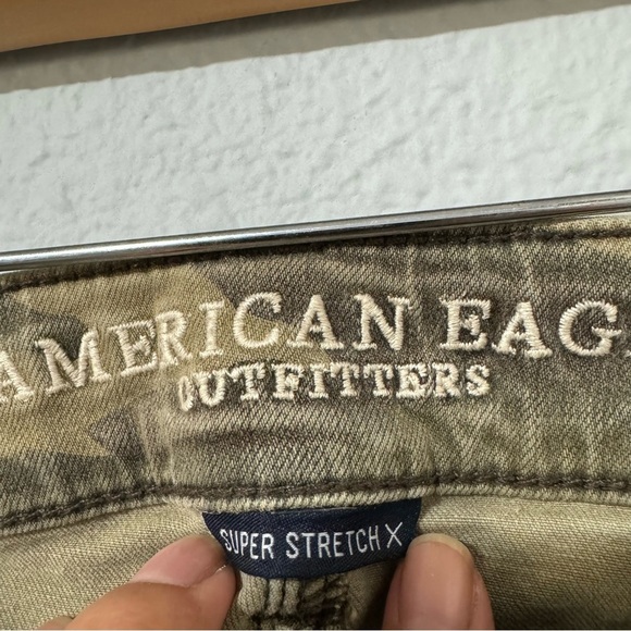 American Eagle Women Army Super Stretch X Mid Rise Distressed Denim Jegging Sz 6 - Picture 7 of 15